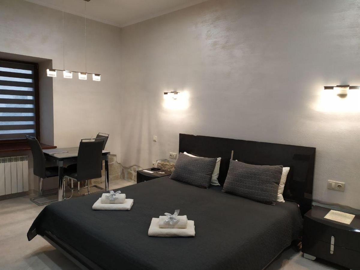 Rynok 25 Elite Lviv Center Apartment Exterior photo